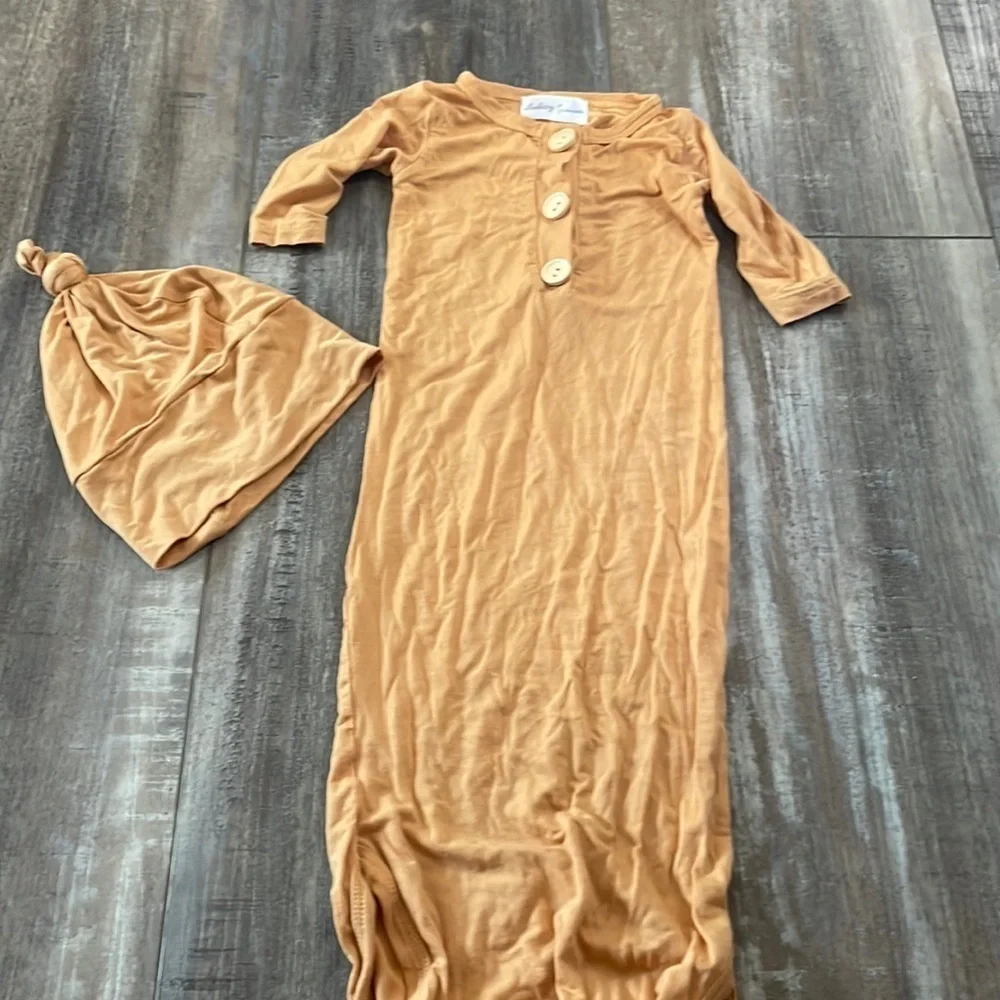 Aubrey Gianna Chloe Button Knot Gown and Hat 0-3M